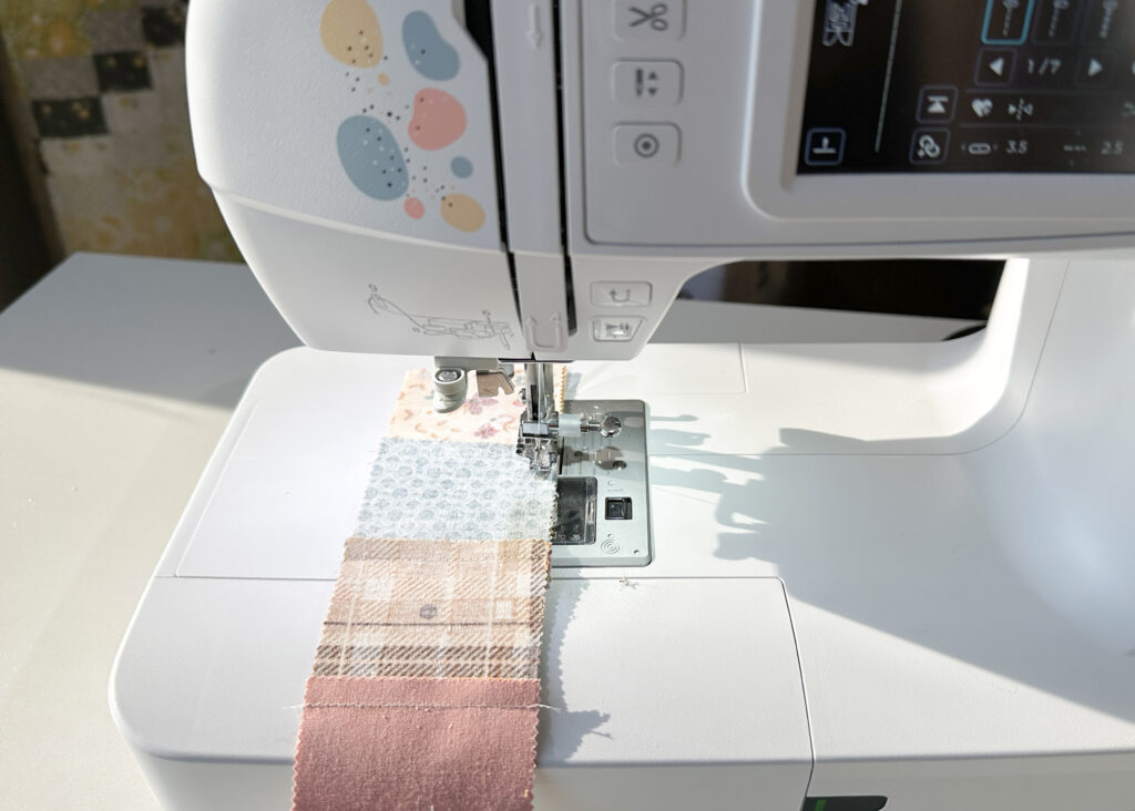 NECCHI NE210 with Quarter Inch Sewing Foot Piecing Fabric Together